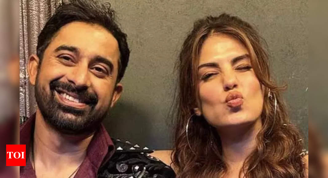 Roadies 20: Rannvijay Sinha praises Rhea Chakraborty for her gameplay in the show; says, “No wonder you won the last time”