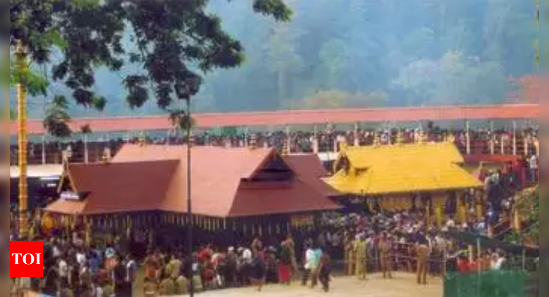 Devotees throng at Kerala's Sabarimala temple on Makaravilakku festival