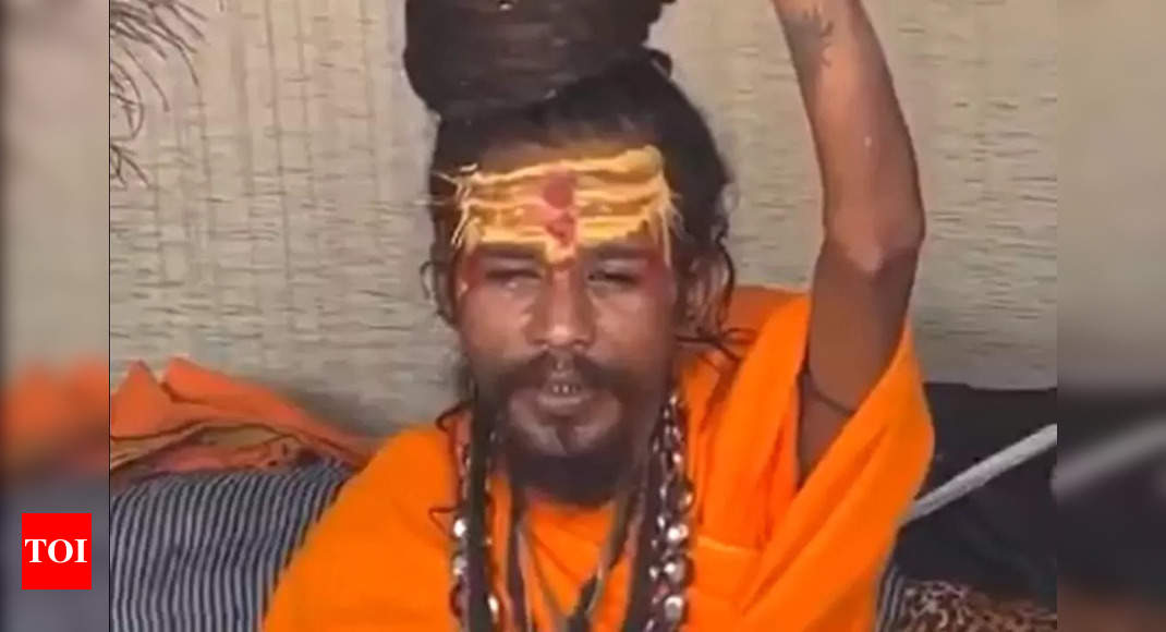 Mahakumbh 2025: Annoyed by 'useless' questions, Mahakal Giri Baba thrashes Youtuber with tongs