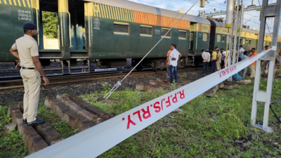 Passenger train derails at Villupuram with no injuries reported; normal services resume quickly