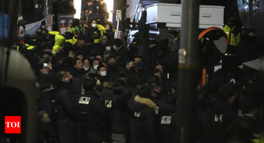 Second attempt to detain South Korea's impeached President Yoon, officials enter presidential compound