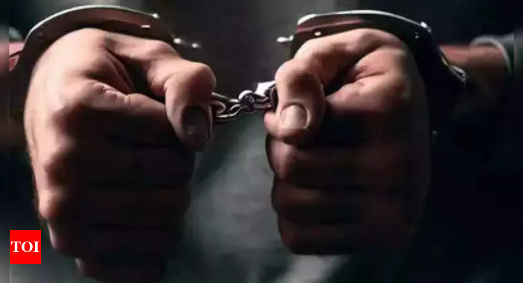 Delhi Police nabs man posing as CBI officer