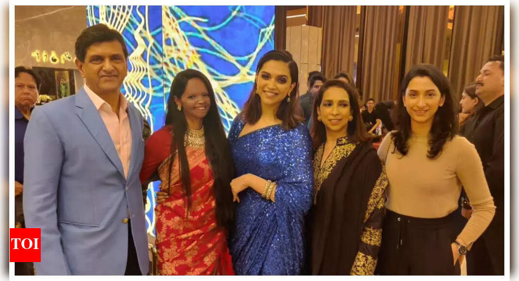 Deepika Padukone shines in the blue sequin saree in this unseen picture from 'Chhapaak' premiere with Laxmi Agarwal