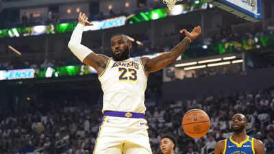 LeBron James backs $36.3M Texans star amid struggles as team moves ...