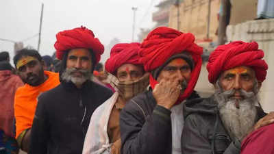 Maha Kumbh pilgrims flood Kashi roads