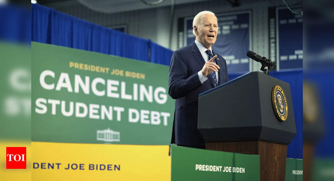 Biden administration erases loans for 260,000 former Ashford University students due to university misconduct 