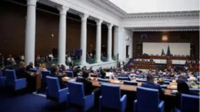 Bulgaria parliament backs conservative-led coalition govt