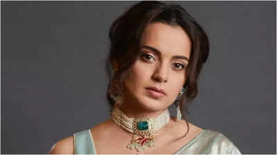 Kangana Ranaut celebrates ‘Emergency’ screening with Chief Minister Devendra Fadnavis, says, ‘great honor for our team’ | Hindi Movie News