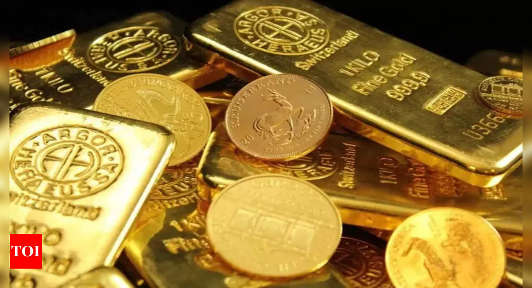 Gold prices hit two-month high at Rs 81,300 per 10 gm amid Rupee slide and global trends