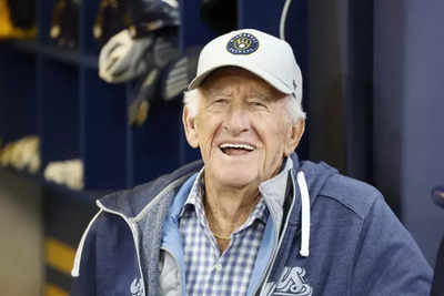 Bob Uecker, Legendary Broadcaster and Former Major Leaguer, Passes Away at 90