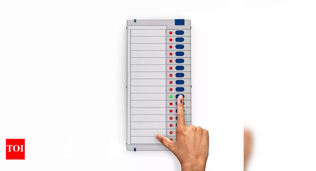 On penultimate day, election papers filed by 320 candidates | Delhi ...