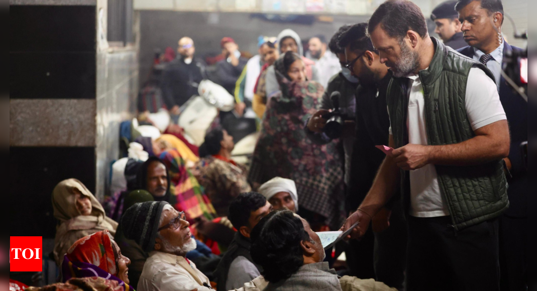 'People sleeping on footpaths in freezing cold': Rahul visits Delhi AIIMS - watch