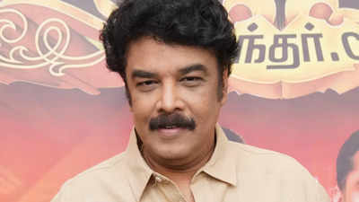 Sundar C expresses his concerns at the 'Madha Gaja Raja' success meet