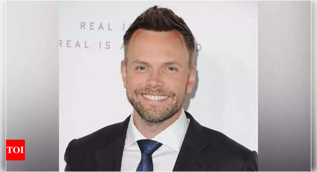 Joel McHale joins cast of 'Scream 7'