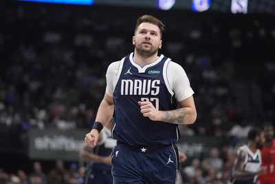 Will Luka Doncic play tonight against the Oklahoma City Thunder? Latest update on the Dallas Mavericks star's injury report (January 17, 2025)