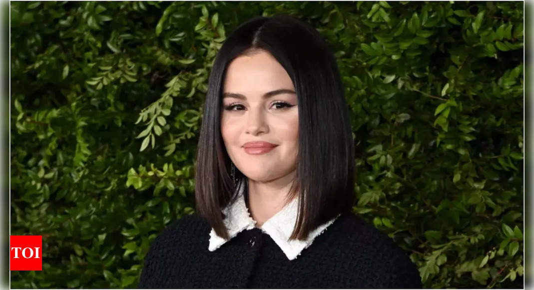 Selena Gomez feeds sandwiches to wildfire victims, first responders