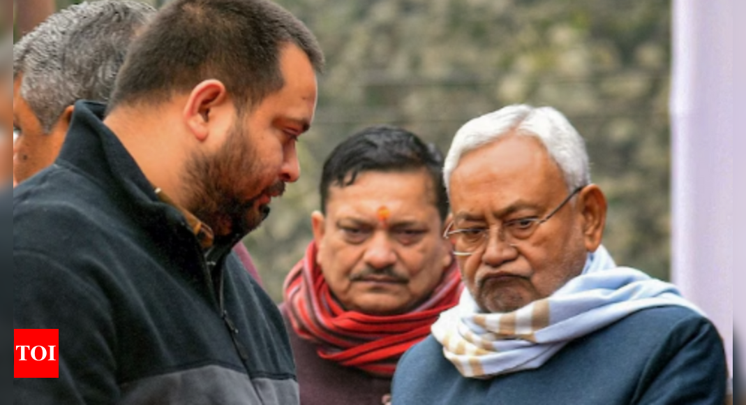 'You are CM not women fashion designer': Tejashwi slams Nitish for remarks on female dress