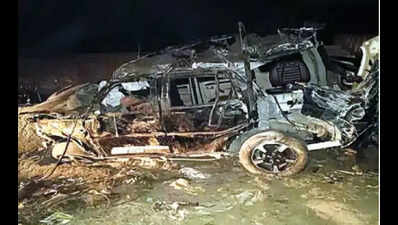 2 men killed, 2 hurt as speeding SUV overturns in Udaipur
