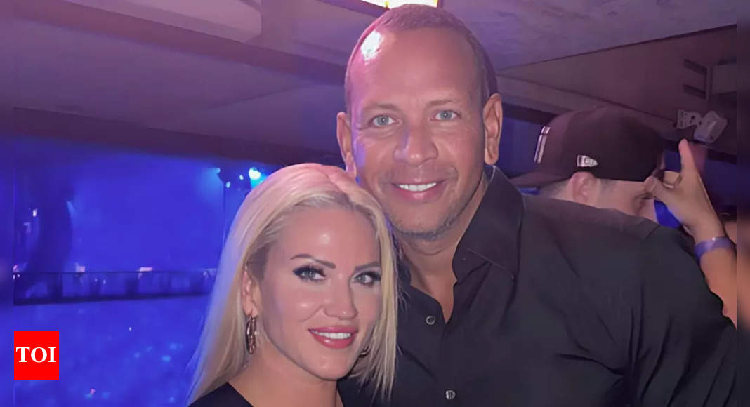 Alex Rodriguez's girlfriend Jaclyn Cordeiro reveals 3 'fav things' and list doesn't include her daughters