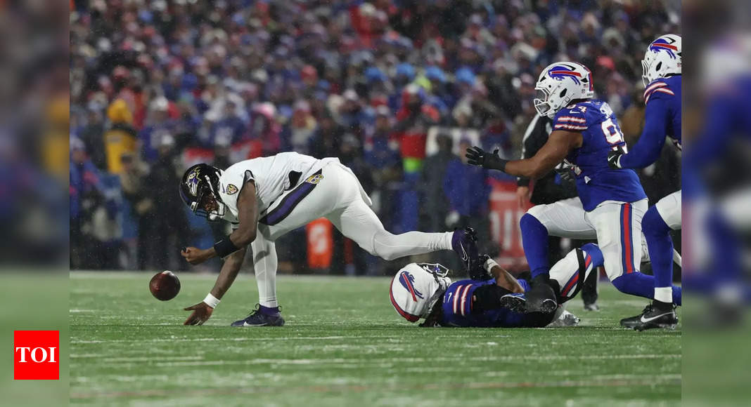 “Refs are so cheating”: CBS analyst Tony Romo blasted the refs for penalty decision handed to the Buffalo Bills vs the Baltimore Ravens