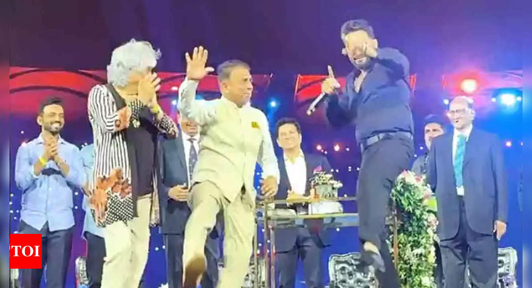 Watch: Sunil Gavaskar's impromptu dance gig at Wankhede Stadium's grand celebrations