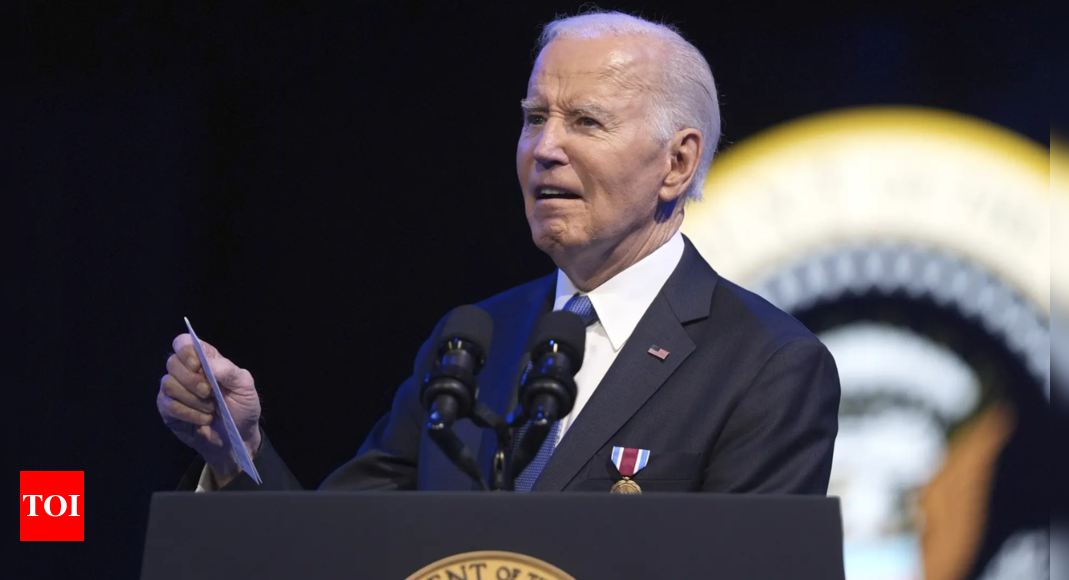 'Hold on to hope': In final hours as President, Biden revisits South Carolina which changed his political destiny