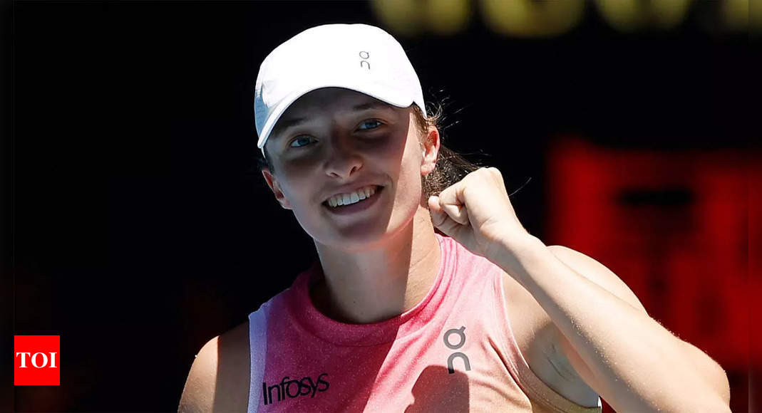 Swiatek crushes 'lucky loser' Lys to reach Melbourne quarters