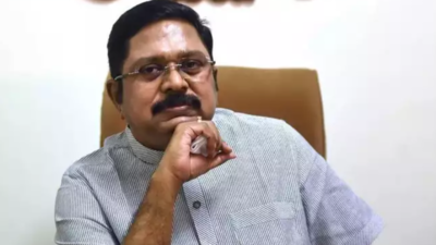 Dhinakaran flays TN govt for withholding pension benefits of retired transport workers