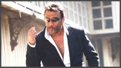 Jackie Shroff loses his temper on paparazzi while talking about attack on Saif Ali Khan: 'This is an unfortunate incident, but...'