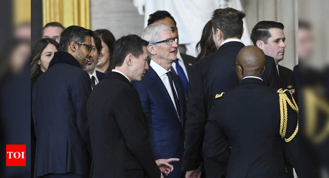 Elon Musk and Sundar Pichai spotted using these Apple and Google smartphones at Donald Trump Inauguration