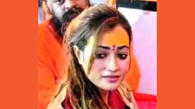 Snan of ‘most beautiful sadhvi’ splits seers at Maha Kumbh