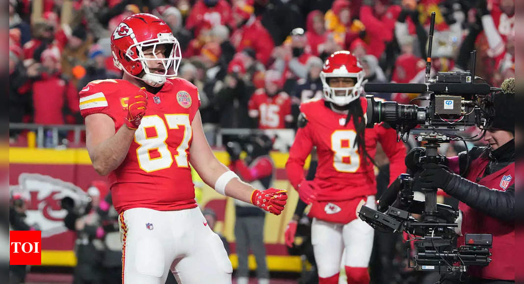 “F*cking rocking”: Travis Kelce expressed admiration for the atmosphere at Arrowhead Stadium during the Chiefs' divisional round victory over the Texans