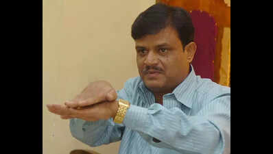 FIR against Munirathna for casteist slur, slum demolition