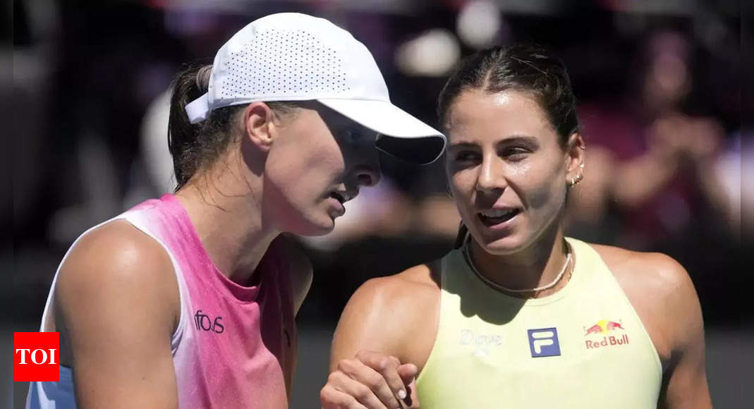 Australian Open: Emma Navarro urges rule change after double-bounce furore in Melbourne