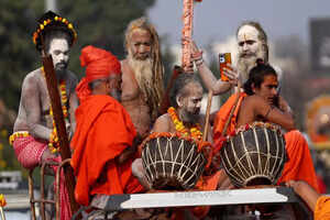 How to reach Prayagraj from Delhi to experience the Mahakumbh 2025