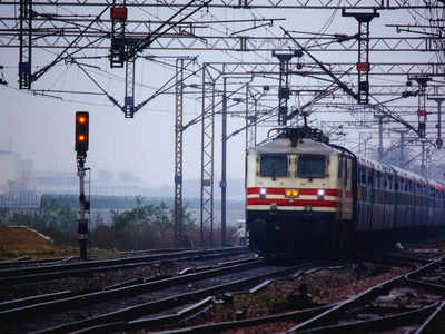 6 killed as train runs over passengers on tracks in Maharashtra's Jalgaon district: What we know so far