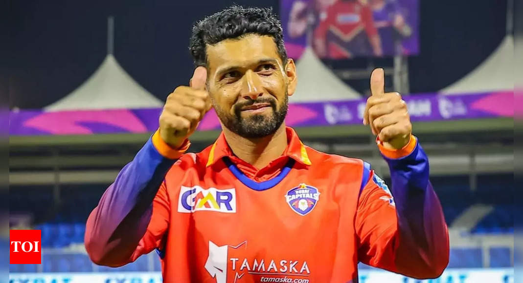 'Everybody running and backing each other': Sikandar Raza heaps praise on Dubai Capitals