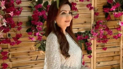 Nita Ambani stuns in elegant cream kurta set at Udaipur airport