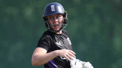 England captain throws bat in frustration, refuses to shake hands with umpire