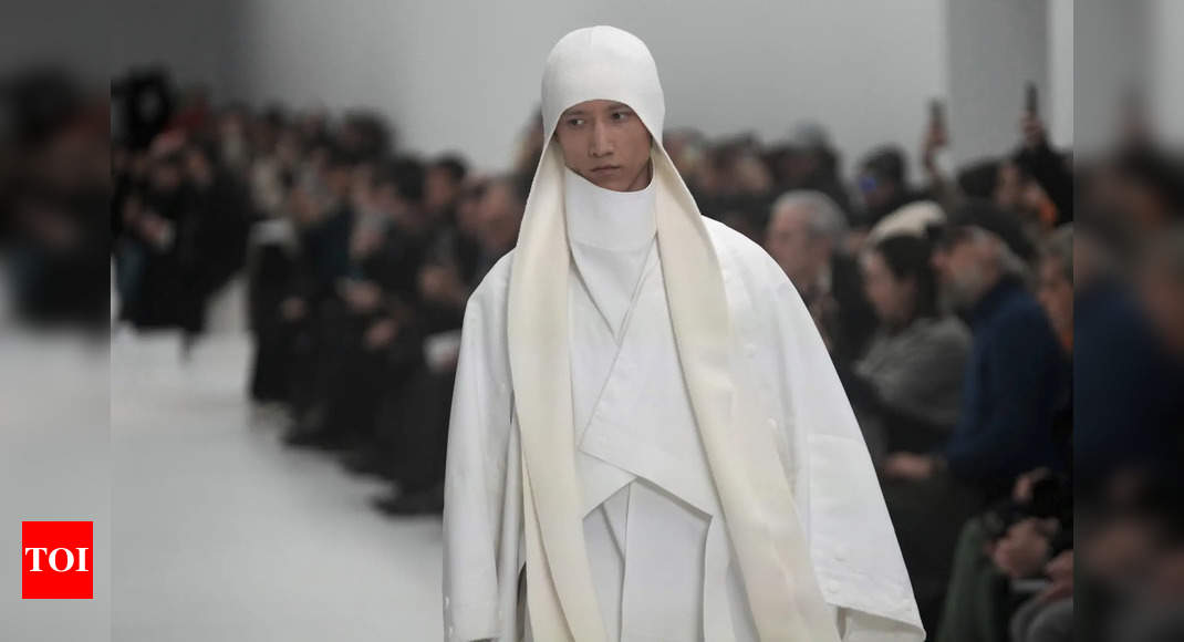 Issey Miyake’s futuristic twist at Paris Fashion Week!