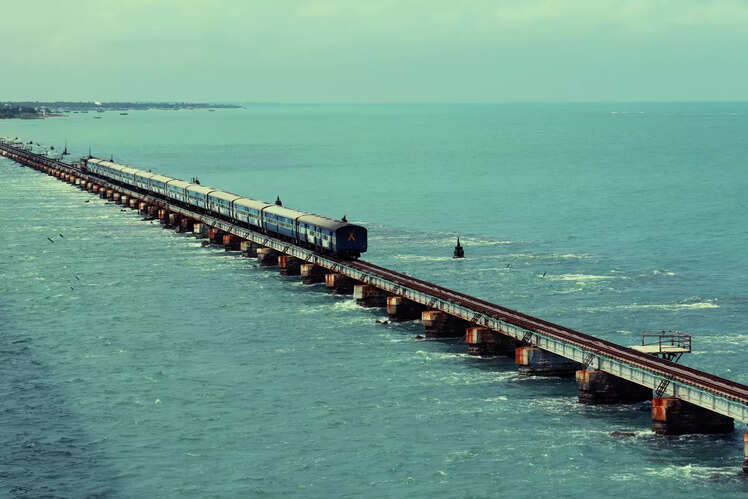 Pamban Bridge Train &ndash; India