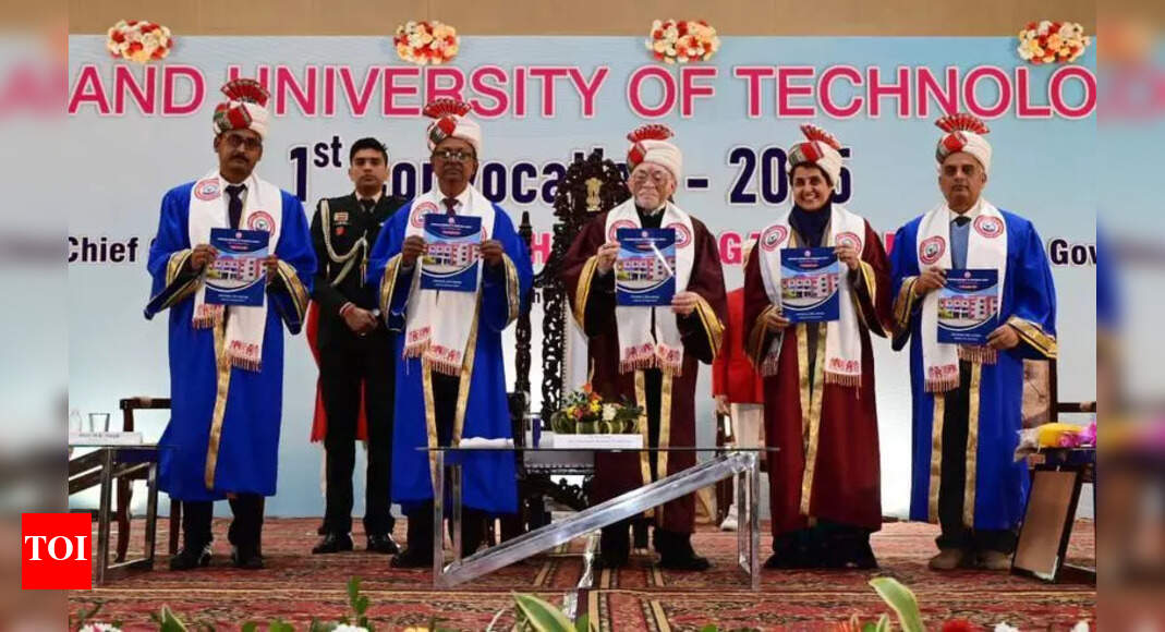 Drive societal progress through tech: Guv to JUT grads | Ranchi News ...