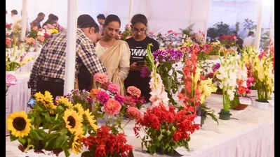 50th floral exhibition begins at Vidhan Bhavan