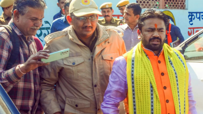 Hindu Sena chief linked to Ajmer dargah suit ‘shot at’