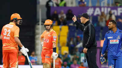 Spirit of cricket on display! Tom Curran called back to bat despite 'Out' call in ILT20. Watch