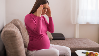 Recurring headache during pregnancy may be due to a blood clot in brain