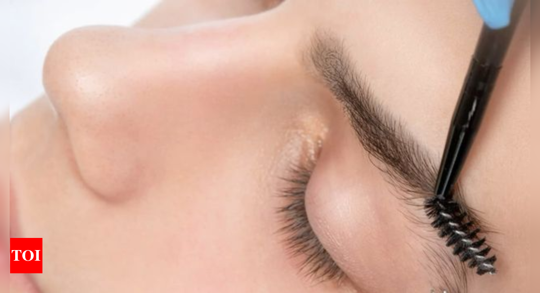 5 home remedies to thicken your eyebrows & lashes