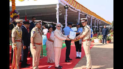 Guv lauds Telangana government’s federal spirit and welfare projects