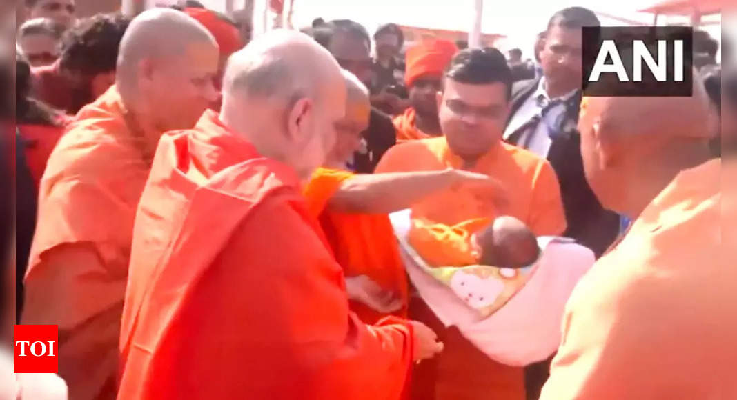 Jay Shah's newborn blessed by priests in Prayagraj - watch video