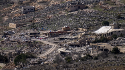 Lebanese try again to return to southern border villages